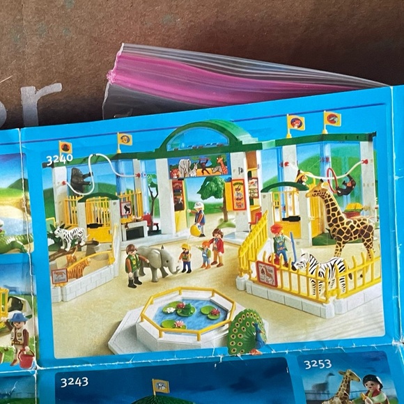 Huge Playmobil zoo set with tons of extra - Picture 3 of 10